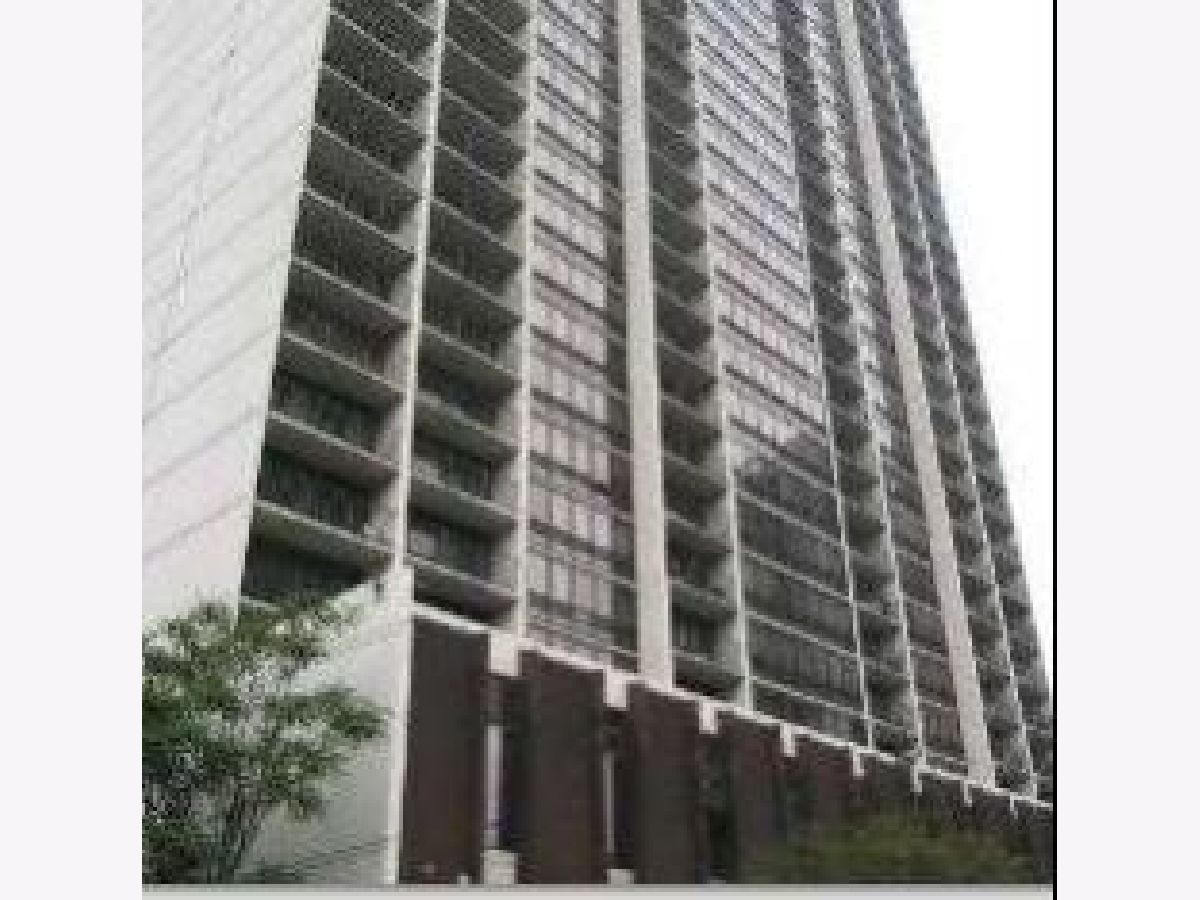 Condominiums Rented Americana Towers Chicago Illinois, 1636 Wells