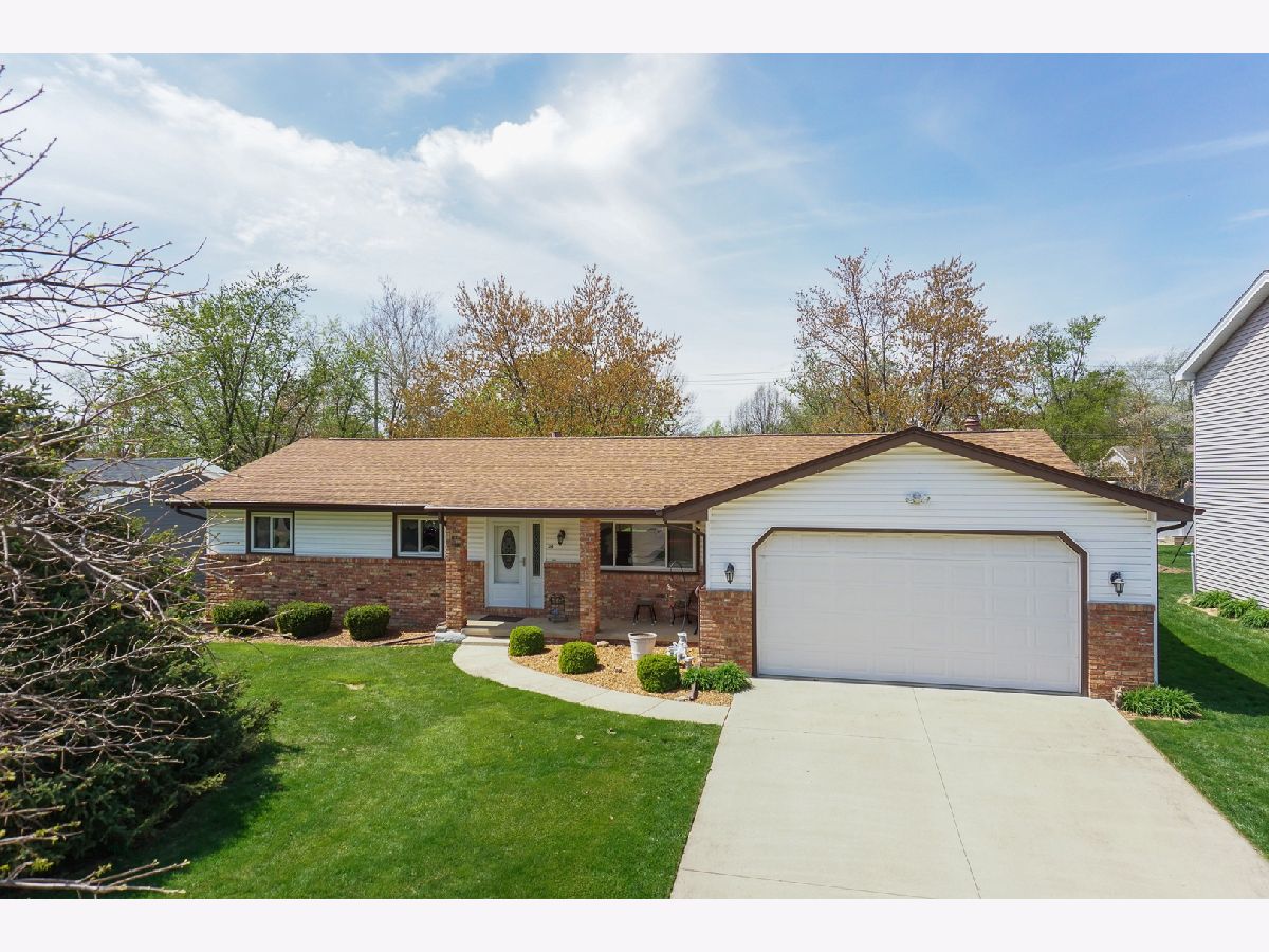 Homes & Condos & Townhomes Sold Rollingbrook Bloomington Illinois, 34 Pembrook