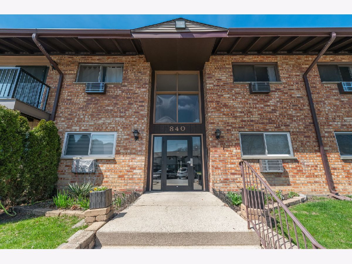 Condominiums Sold Willow Heights Prospect Heights Illinois, 840 Old Willow