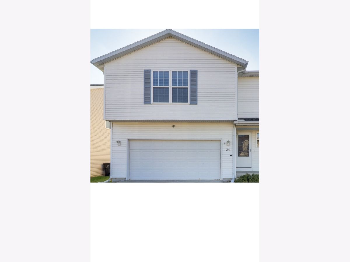 Condos & Townhomes & Homes Sold Midlands Bloomington Illinois, 2803 Gill