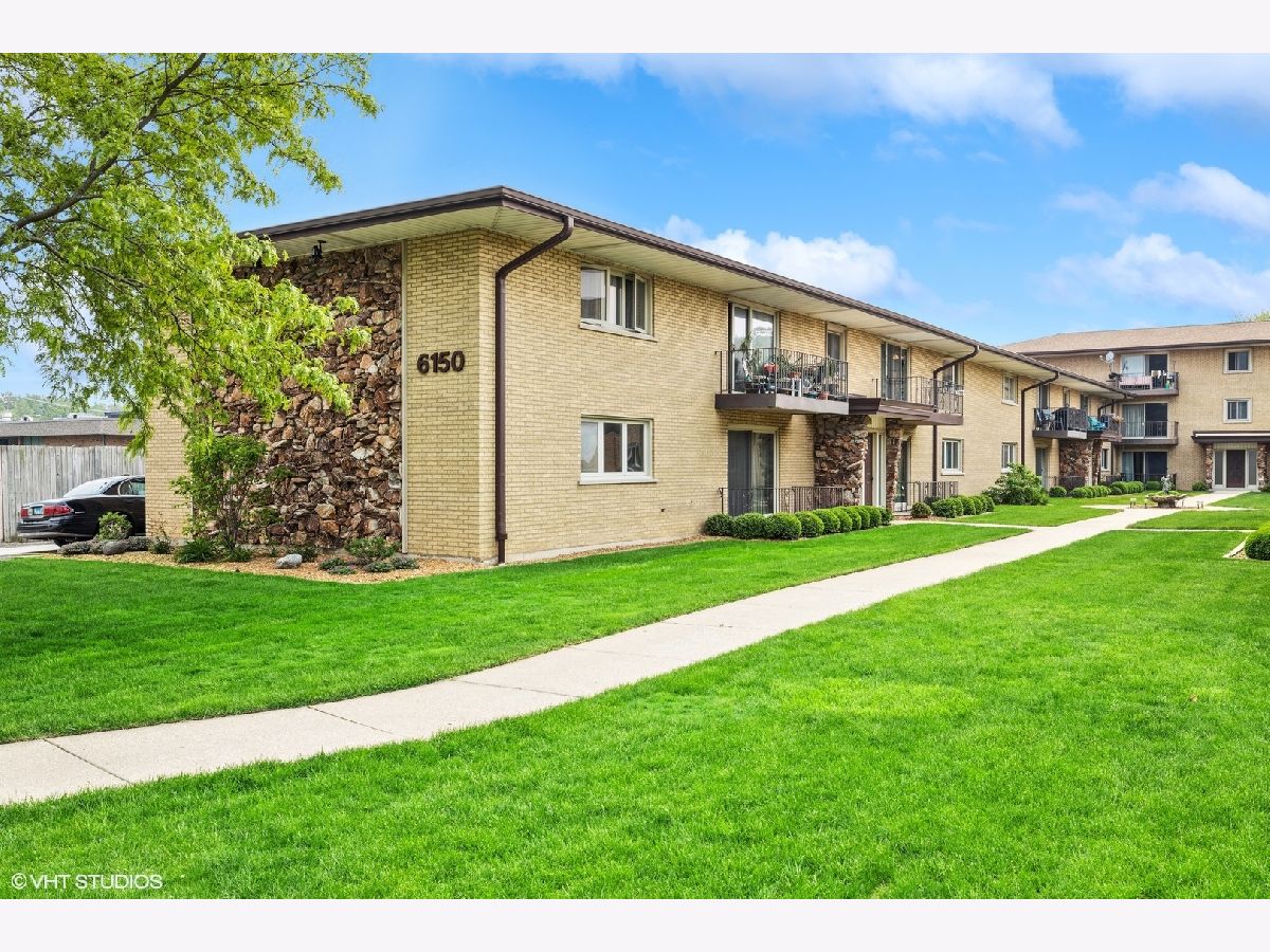 Rented Countryside Illinois, 6150 Kensington