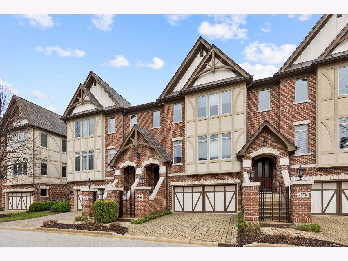 Townhomes Sold Brownstone At Riversedge St Charles Illinois, 362 Brownstone