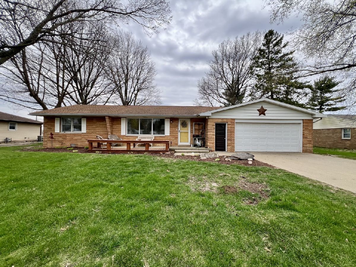  Sold Mansfield Illinois, 104 Newton