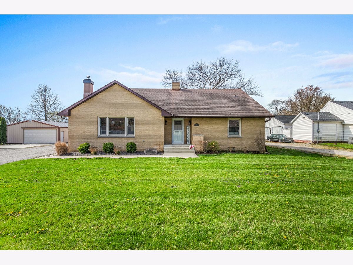  Sold Mansfield Illinois, 206 South