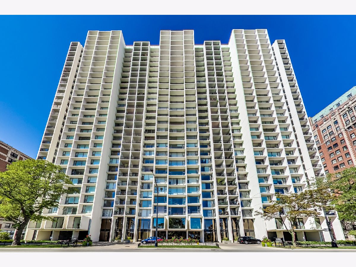 Condominiums Rented Harbor House Chicago Illinois, 3200 Lake Shore