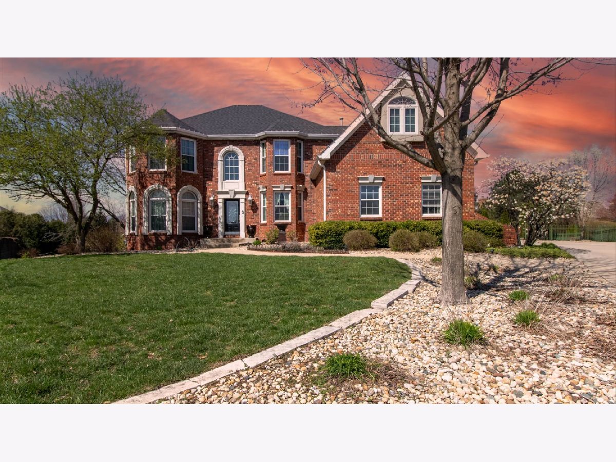 Homes & Condos & Townhomes For Sale Hawthorne Ii Bloomington Illinois, 1 Windsong Way