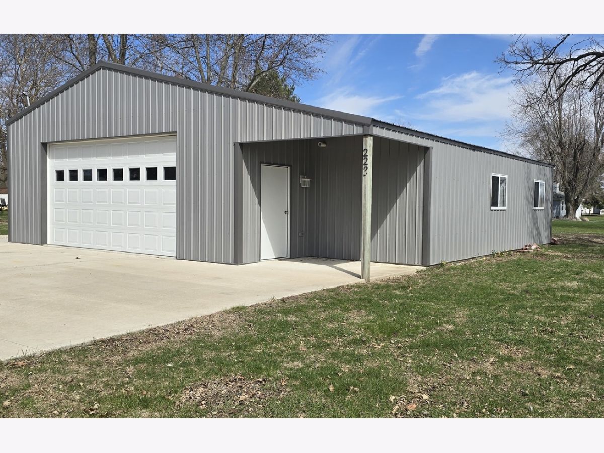  Sold Paw Paw Illinois, 223 Chapman