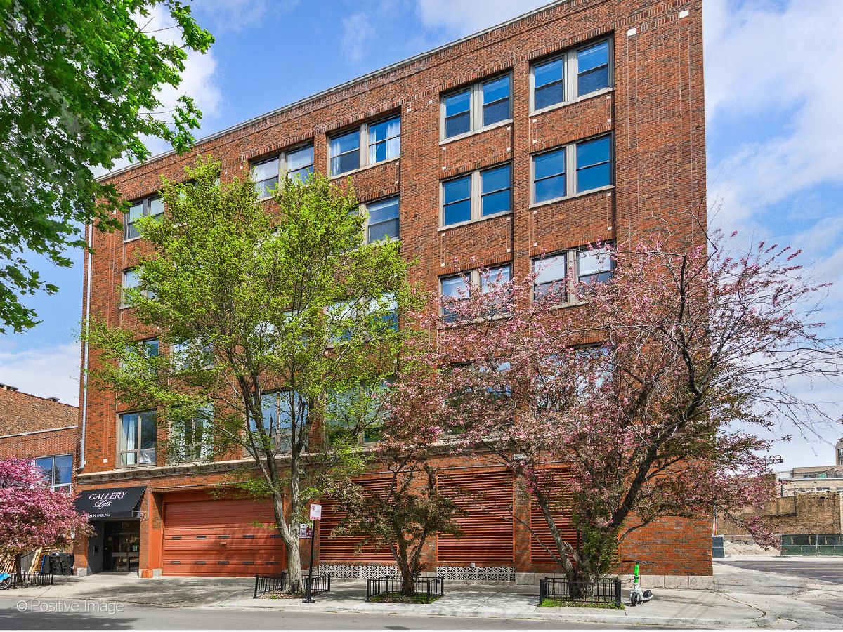 Condominiums Sold Gallery Lofts Chicago Illinois, 3323 Paulina