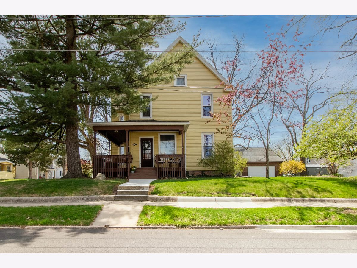 Homes & Condos & Townhomes Sold Miller Park Bloomington Illinois, 502 Miller