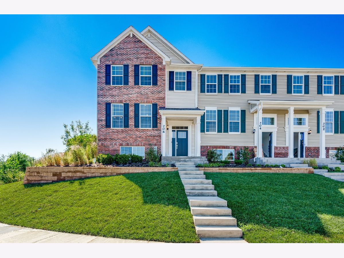 Townhomes & Condos Sold Heritage Park Lindenhurst Illinois, 3909 Neubauer