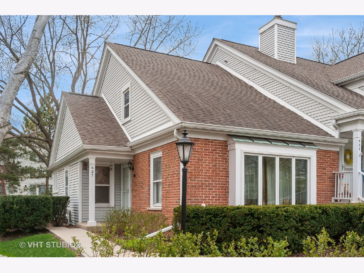 Townhomes & Condos Sold Rob Roy Country Club Village Prospect Heights Illinois, 627 Thistle