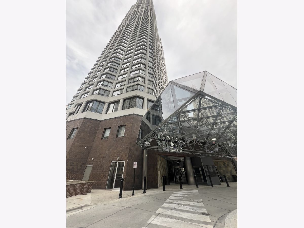 Condominiums Rented River Plaza Chicago Illinois, 405 Wabash