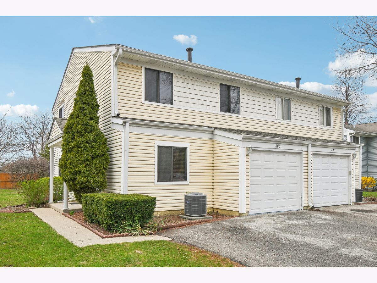 Townhomes & Condos Sold Chelsea Cove Wheeling Illinois, 685 Brighton