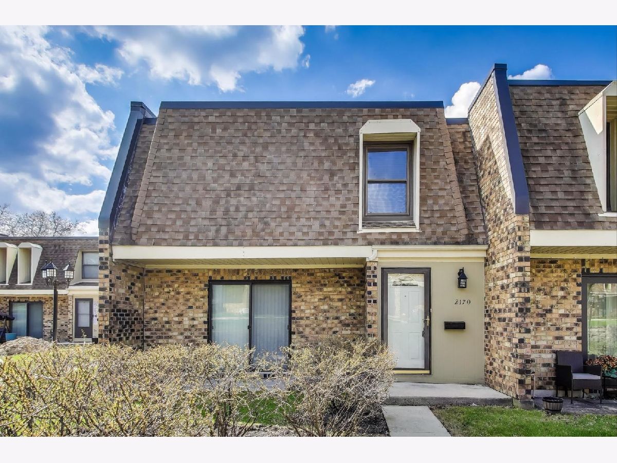 Condos & Townhomes Sold Woodridge Club Woodridge Illinois, 2170 Country Club