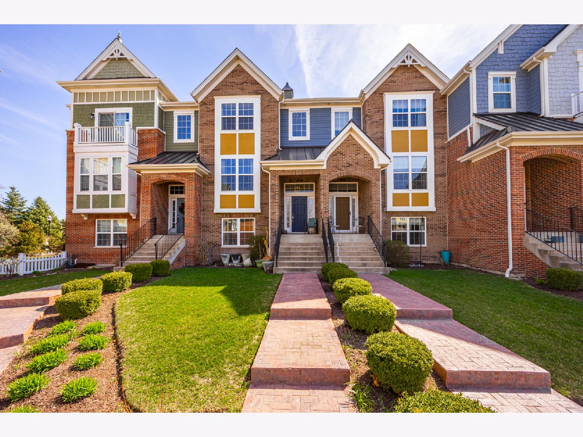 Townhomes & Condos Rented English Rows Naperville Illinois, 4117 Royal Mews