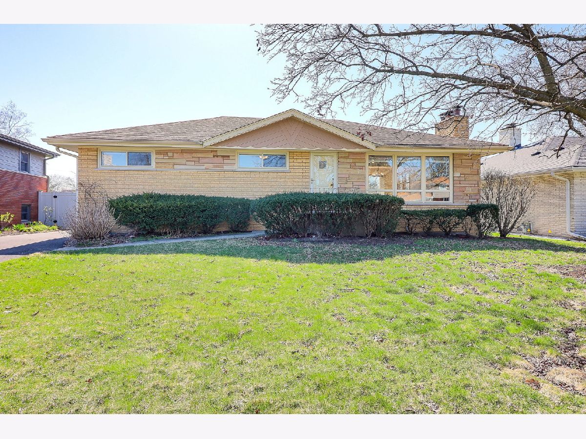 Rented Countryside Illinois, 5801 Longview