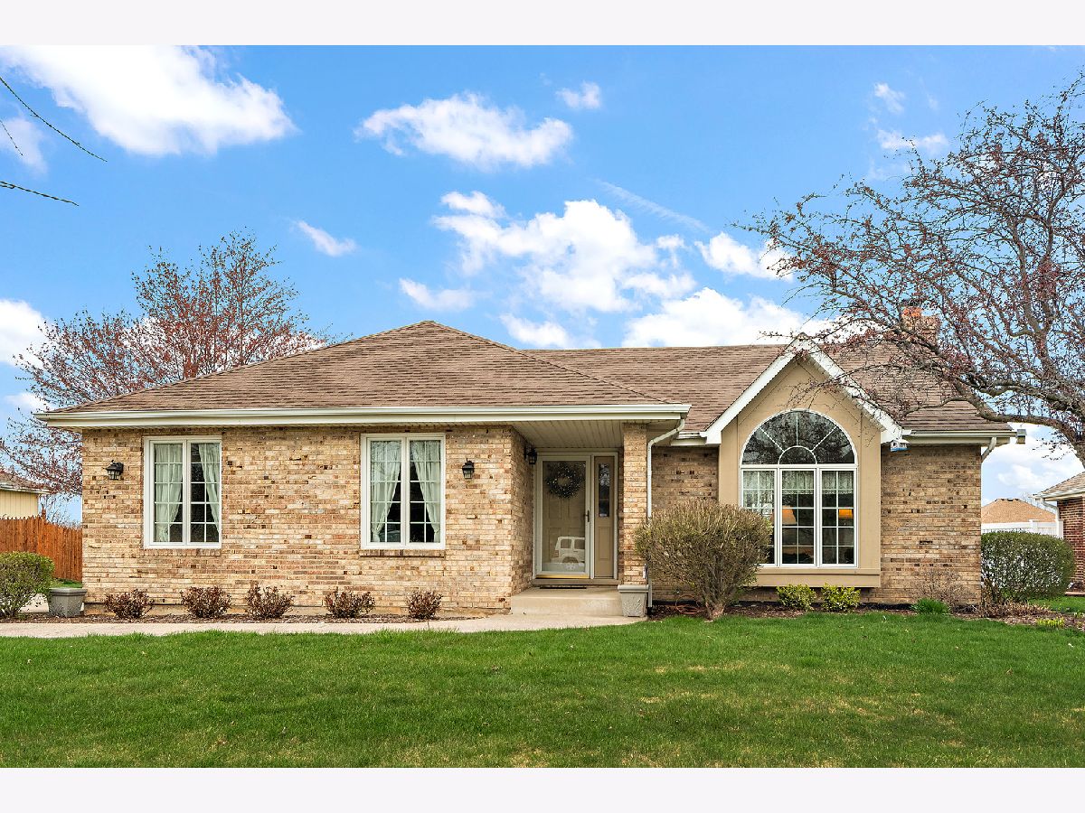 Townhomes & Condos & Homes Sold Eagle Ridge Orland Park Illinois, 10610 Maue
