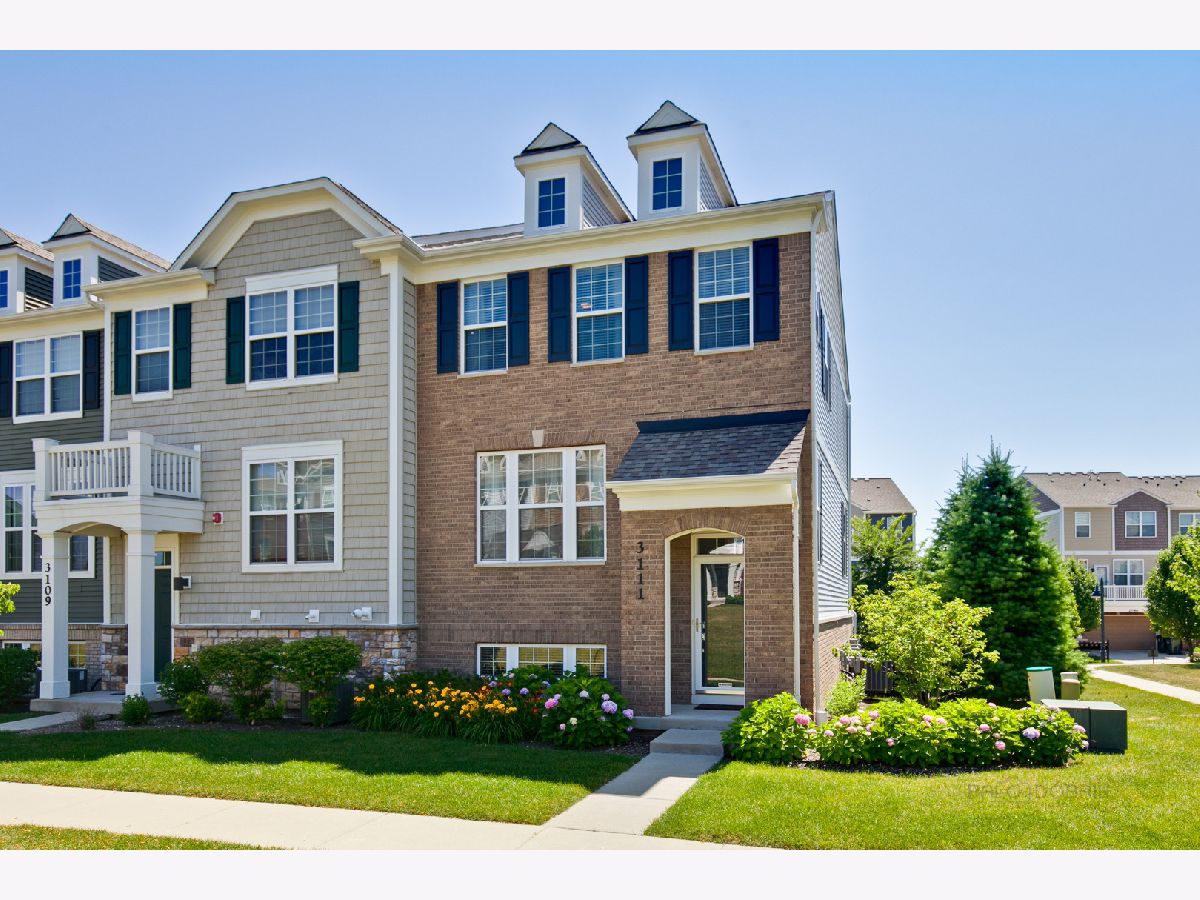 Townhomes & Homes Sold Regency At The Glen Glenview Illinois, 3111 Coral