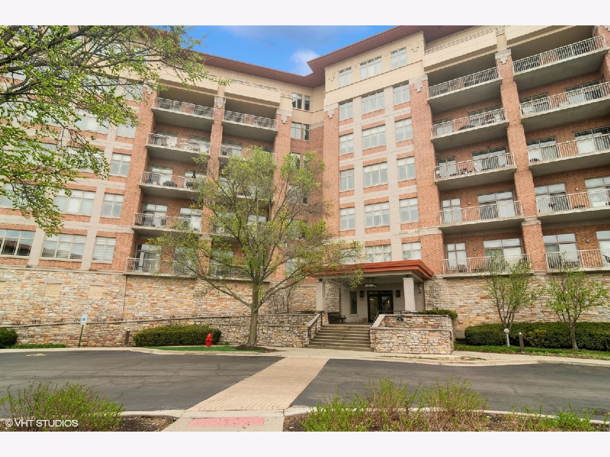 Condominiums Rented Prairie Park At Wheeling Wheeling Illinois, 100 Prairie Park