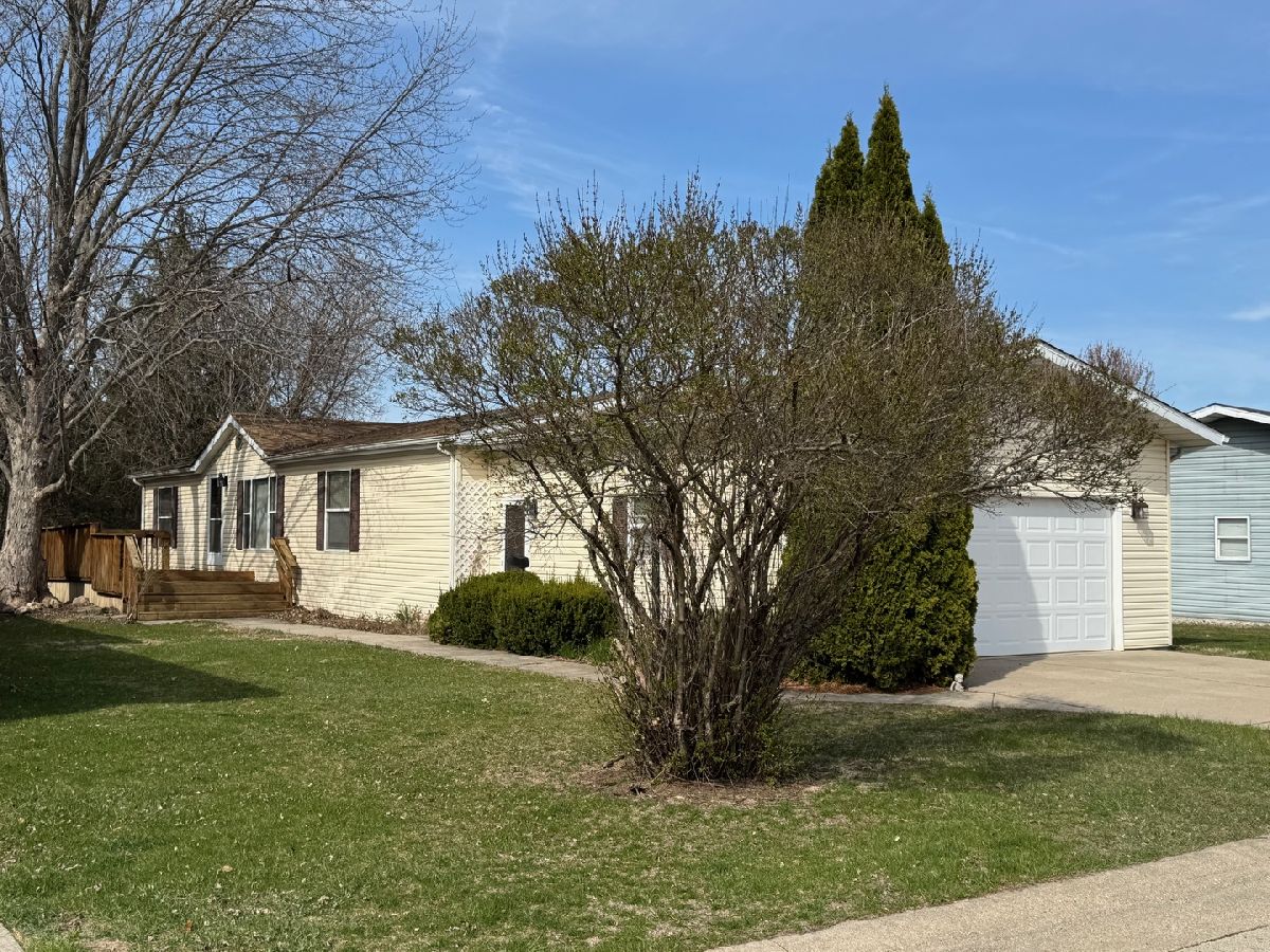 Subdivision Sold Greenview Estates Belvidere Illinois, 3703 Wood