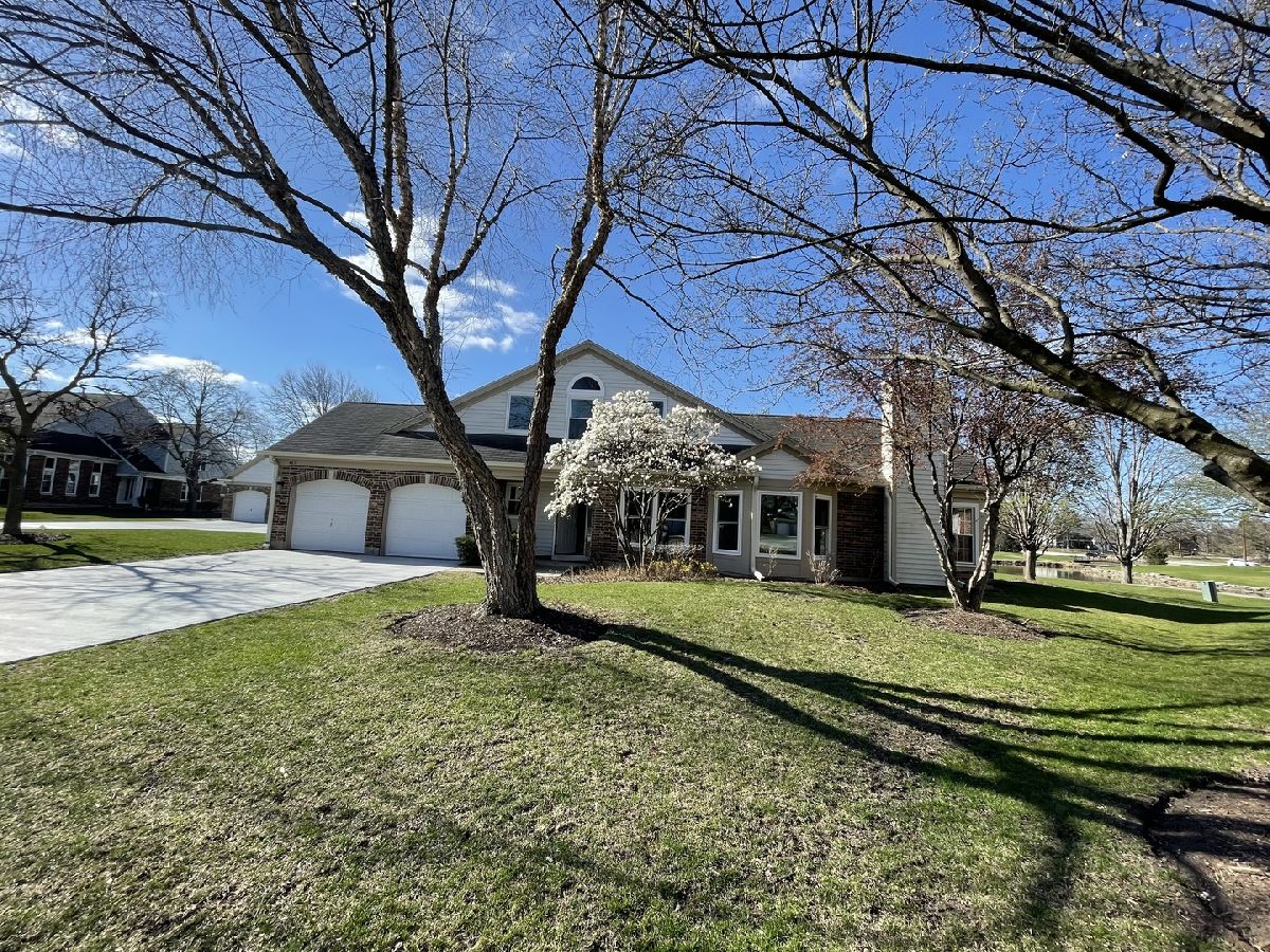 Townhomes & Condos & Homes Sold Woodlands Of Fiore Buffalo Grove Illinois, 485 Banyan Tree