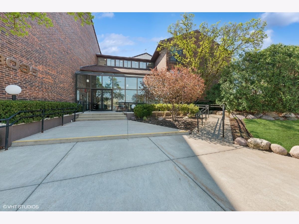 Condos & Townhomes Sold Pheasant Creek Northbrook Illinois, 3085 Pheasant Creek