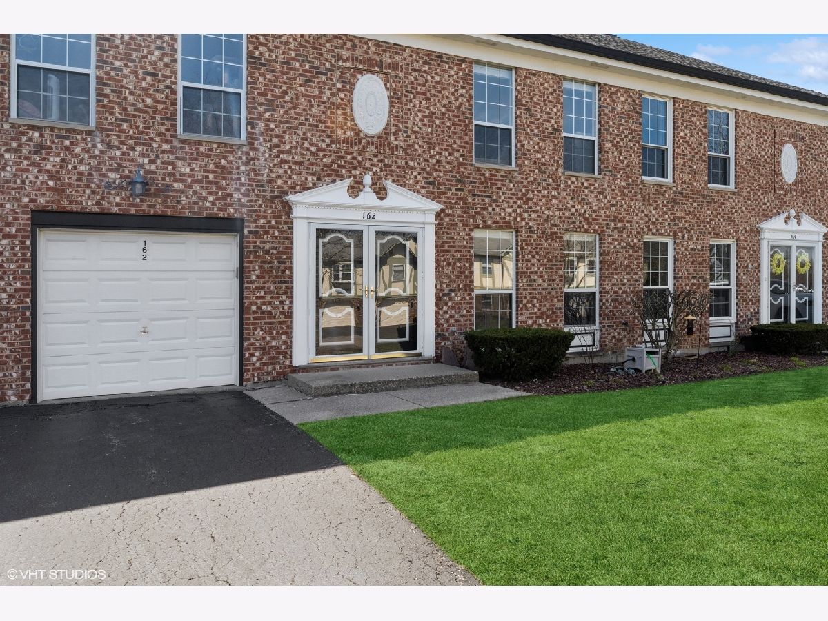 Condos & Townhomes Sold Cambridge Square Libertyville Illinois, 162 Golf