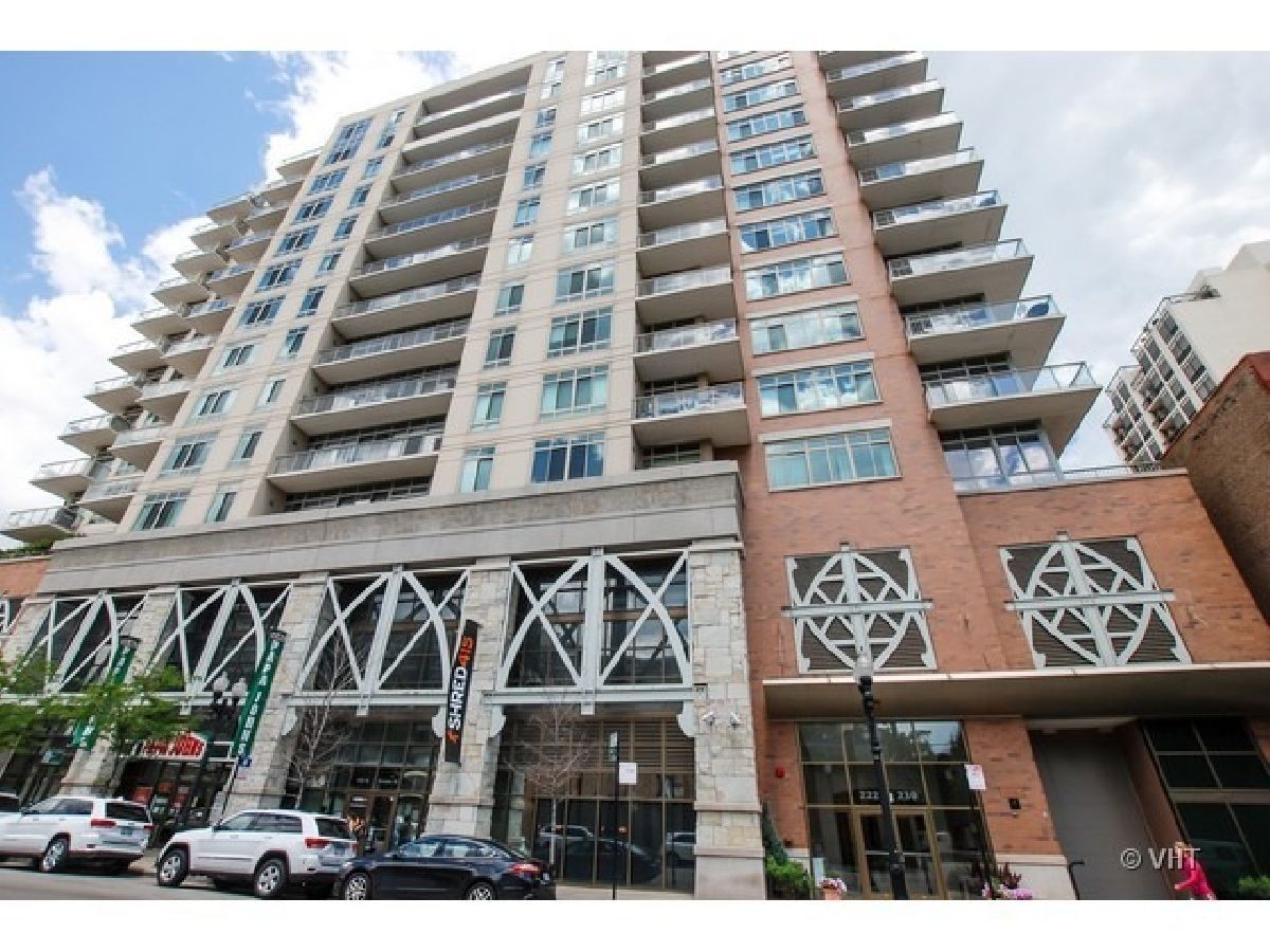 Condominiums Sold Venetian Chicago Illinois, 230 Division
