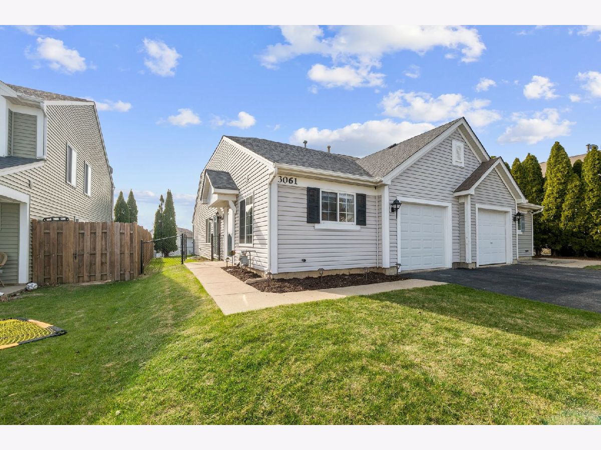 Townhomes Rented Impressions Lake In The Hills Illinois, 3061 Ronan