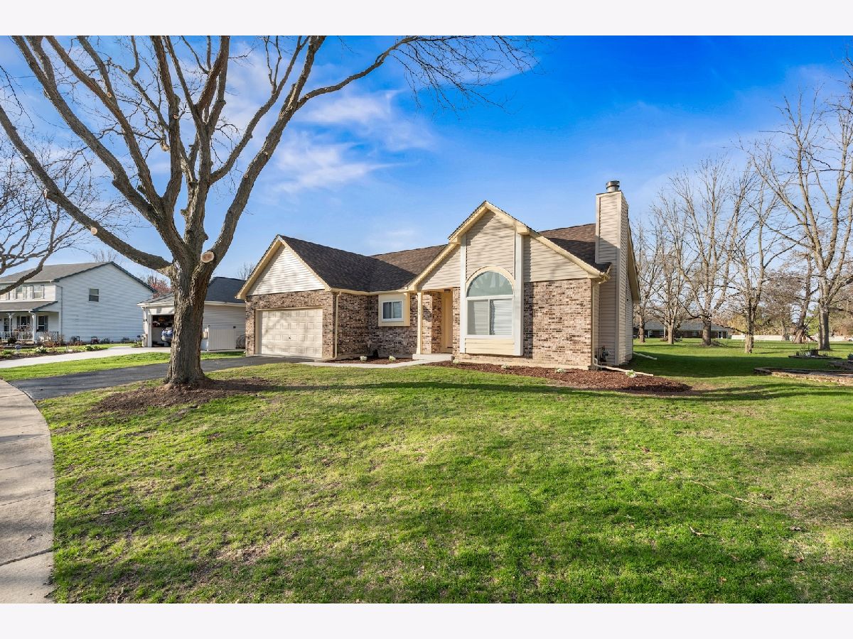 Homes Sold Kensington Lakes Aurora Illinois, 1135 Newcastle