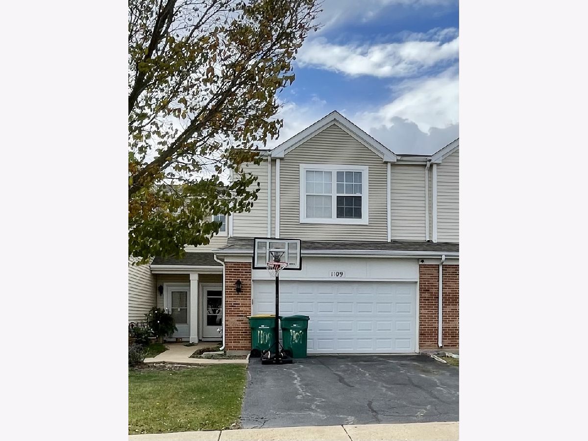 For Sale Joliet Illinois, 1109 Heron Circle