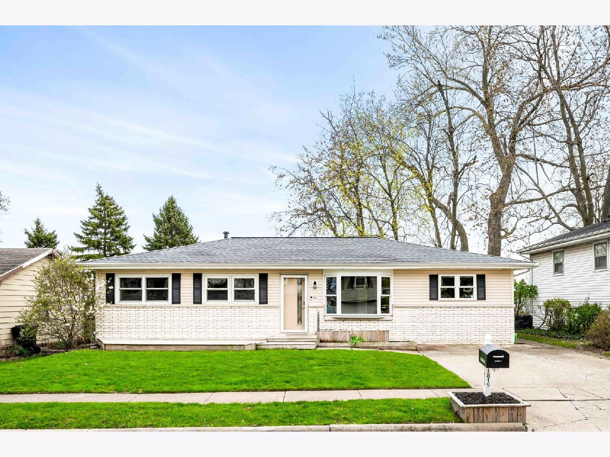 Homes Sold Greenbriar Normal Illinois, 1819 Hoover