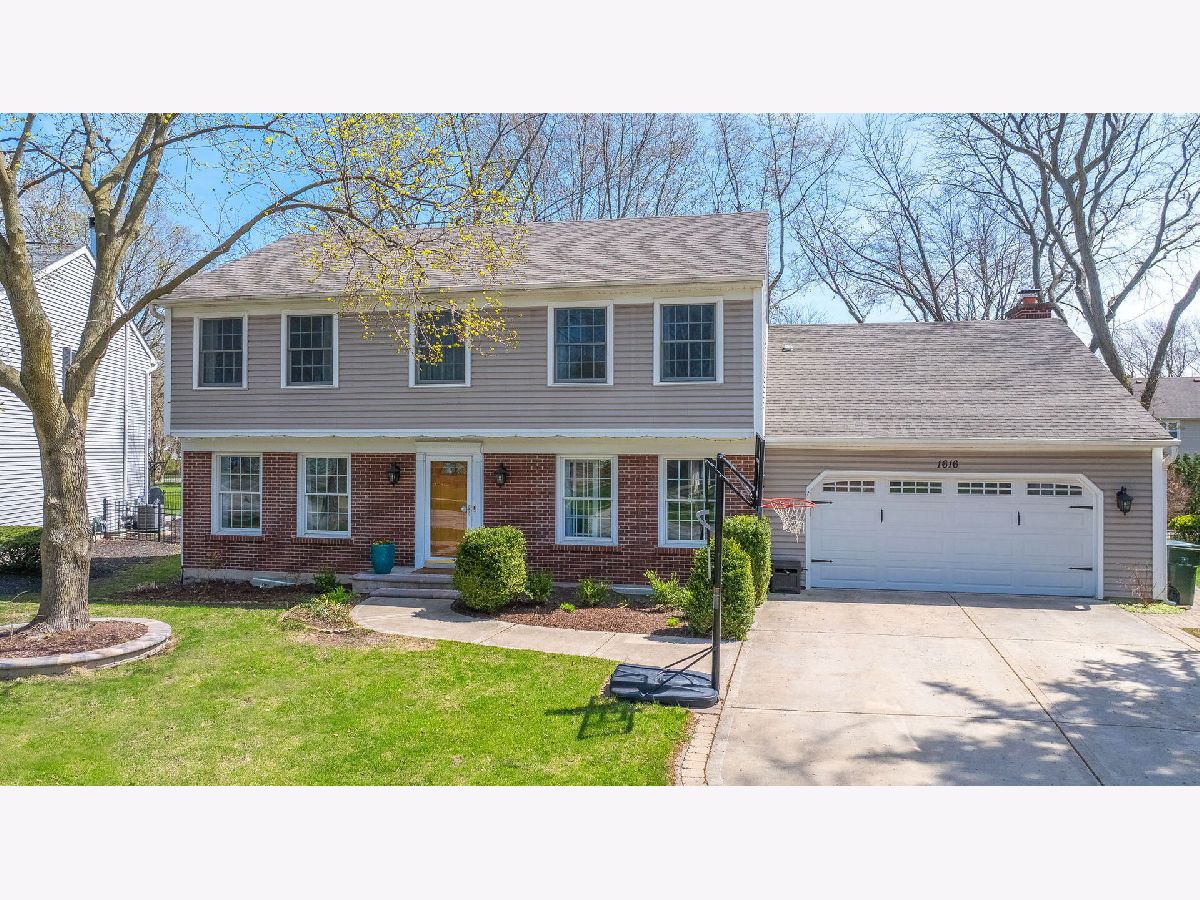 Homes & Townhomes Sold Brookdale Naperville Illinois, 1616 Albermarle