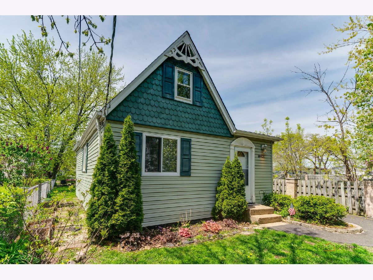 Homes Sold Oak Terrace Mundelein Illinois, 26426 Willow