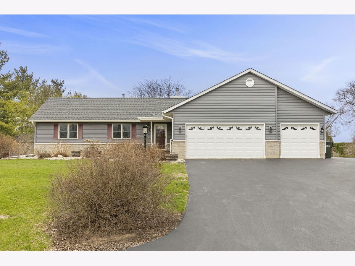 Homes Sold English Prairie Spring Grove Illinois, 10320 Steeplechase