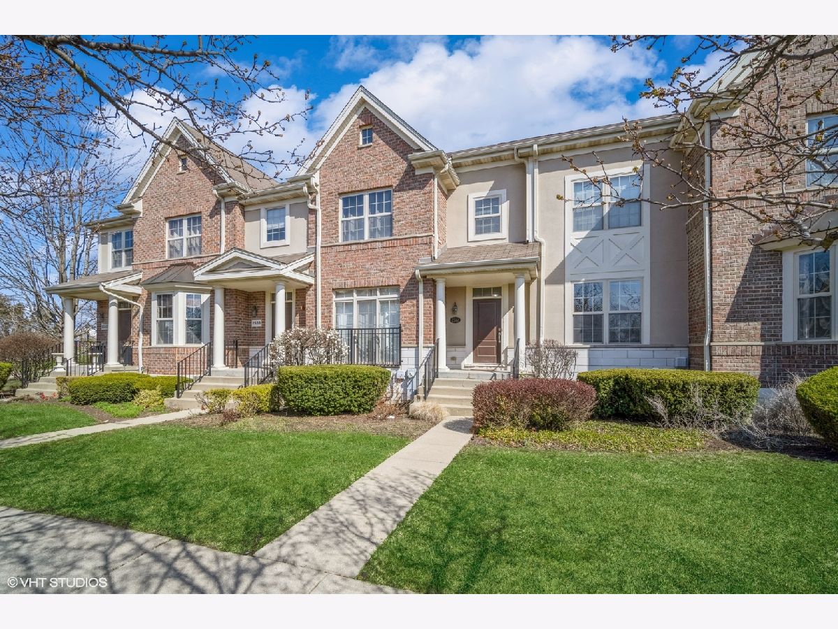 Townhomes & Homes Rented Waterbury Place Buffalo Grove Illinois, 2561 Waterbury