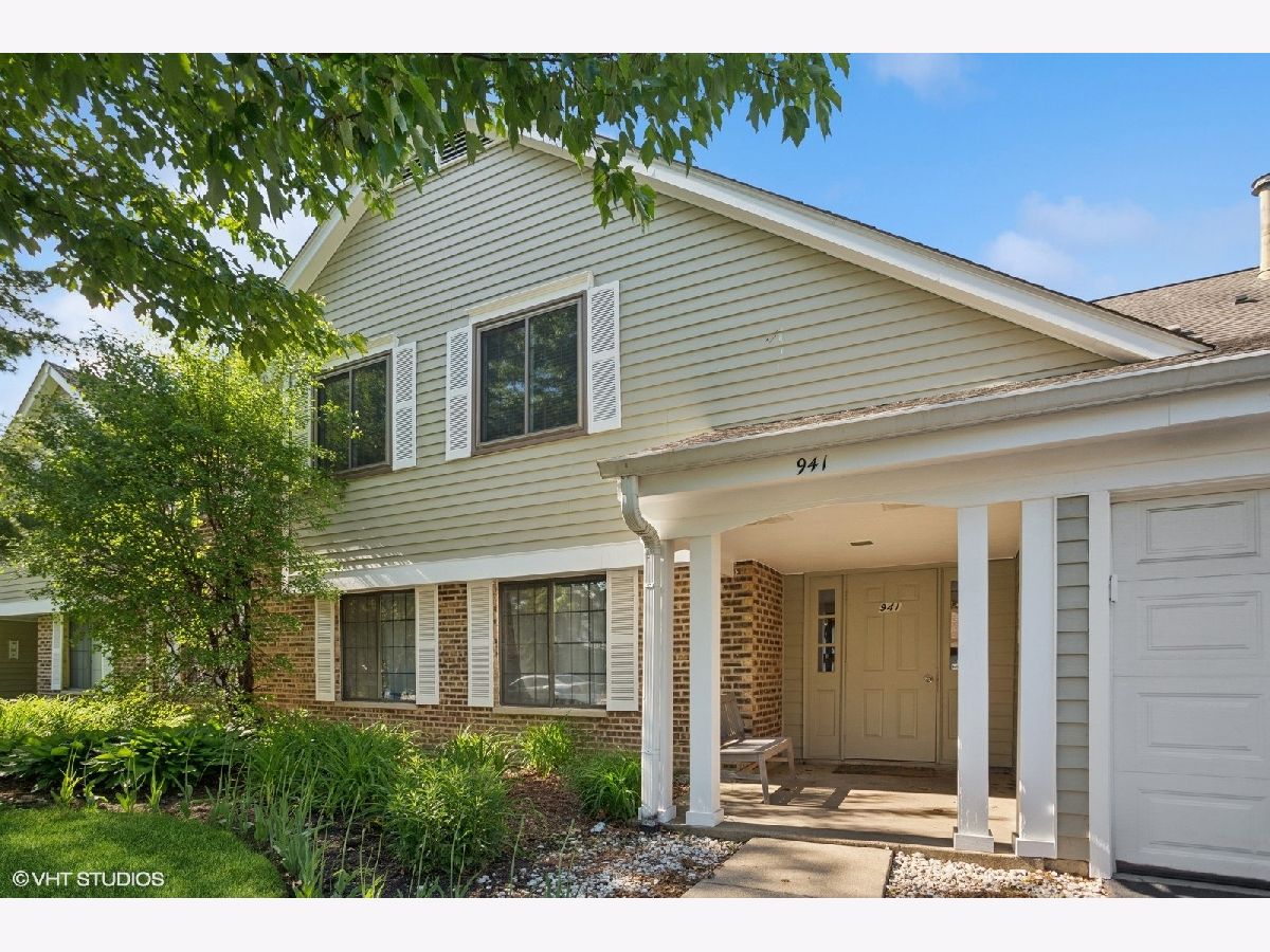 Condos & Townhomes Sold Trails Village Roselle Illinois, 941 Yosemite