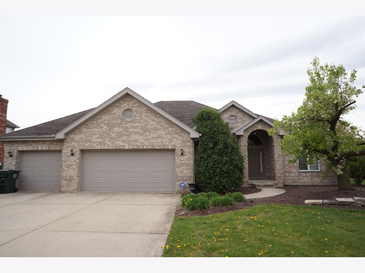  Rented Frankfort Illinois, 8566 Huckins