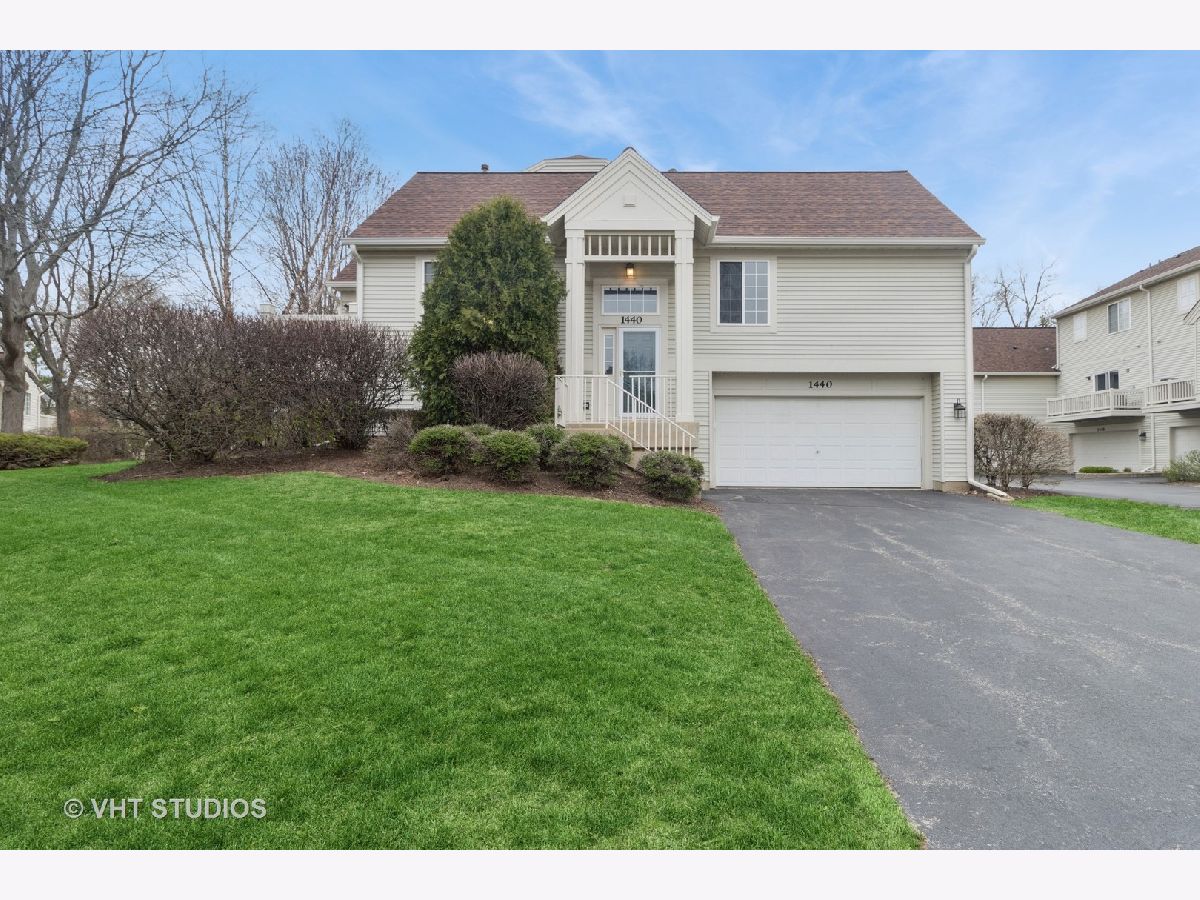 Townhomes & Condos & Homes Sold Cambria Cary Illinois, 1440 New Haven