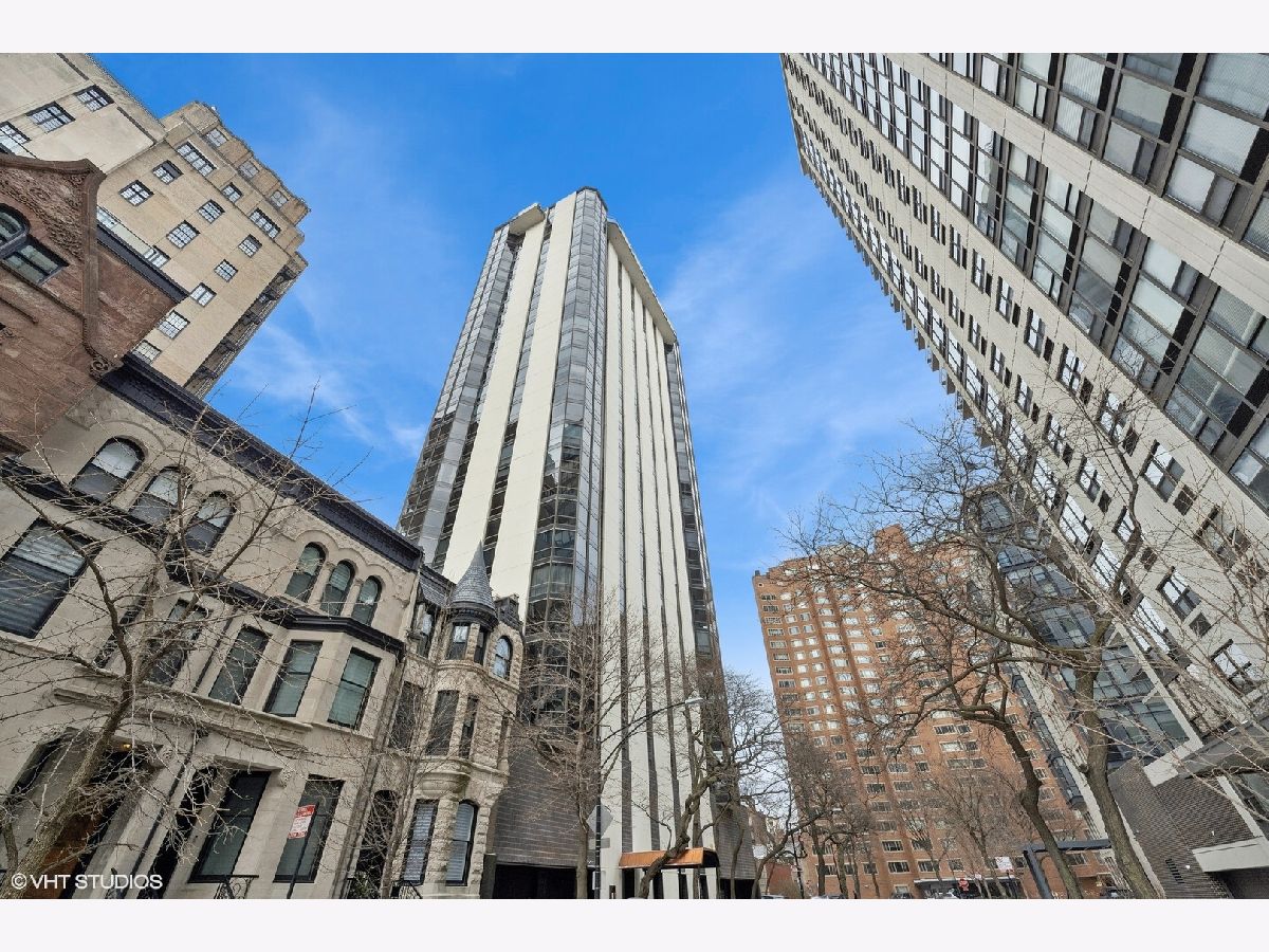 Condominiums Sold Ritchie Tower Chicago Illinois, 1310 Ritchie