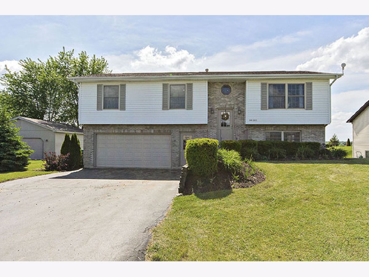 Homes Sold Country View Acres Hebron Illinois, 10201 Sharon