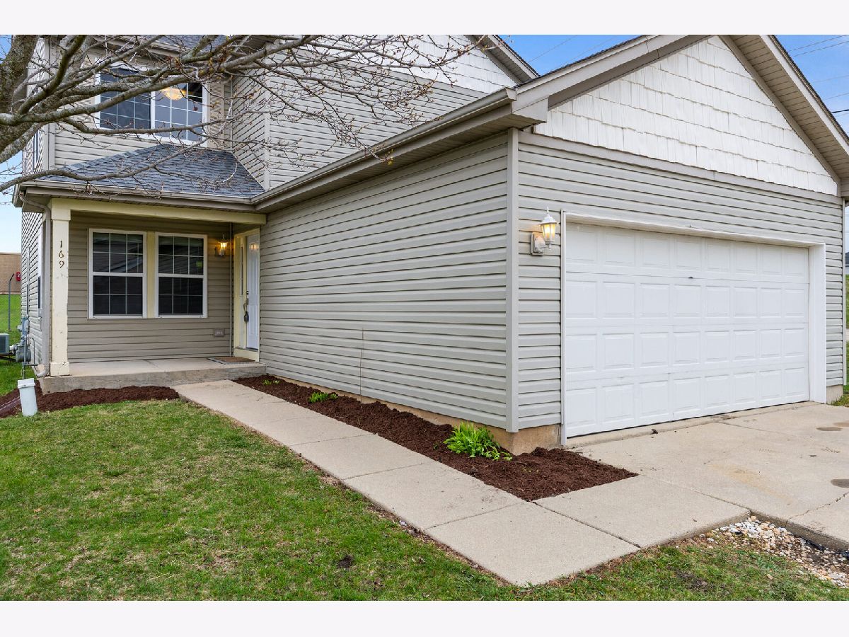 Homes & Townhomes & Condos Sold Ogden Falls Oswego Illinois, 169 Waterbury