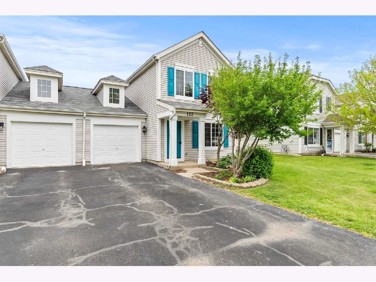 Homes & Townhomes & Condos Sold Madrona Village Round Lake Illinois, 122 Aldridge