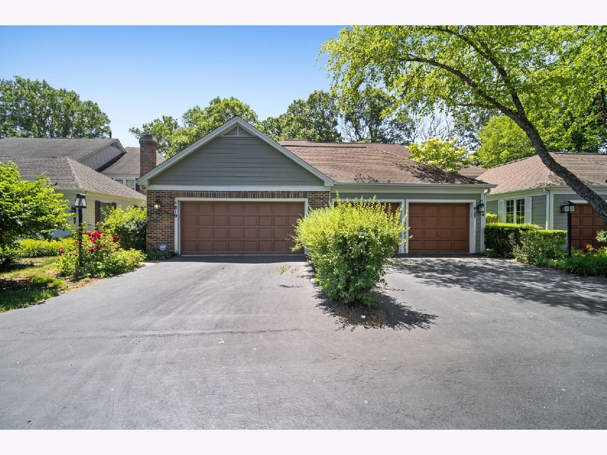  Rented Lincolnshire Illinois, 819 Suffield