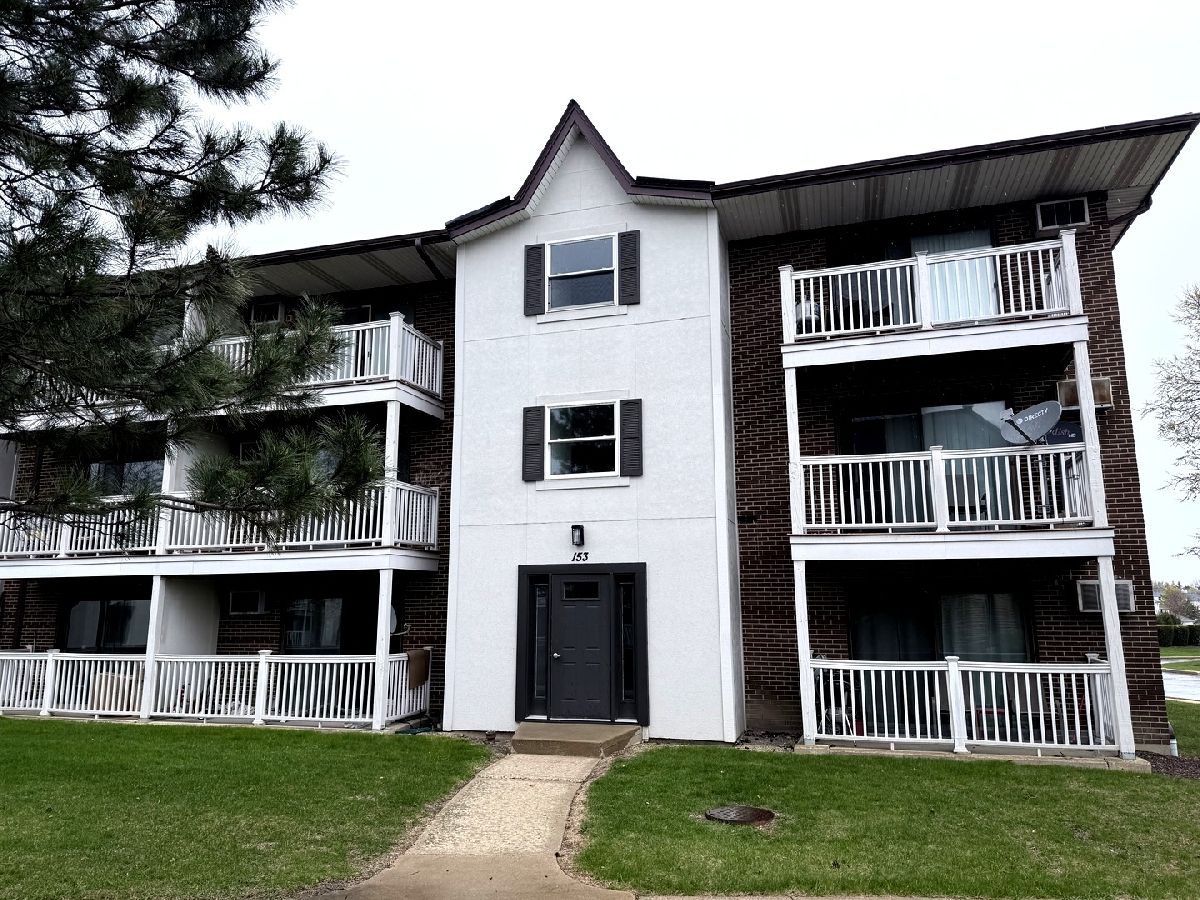 Condominiums Sold Willows Aurora Illinois, 153 Gregory