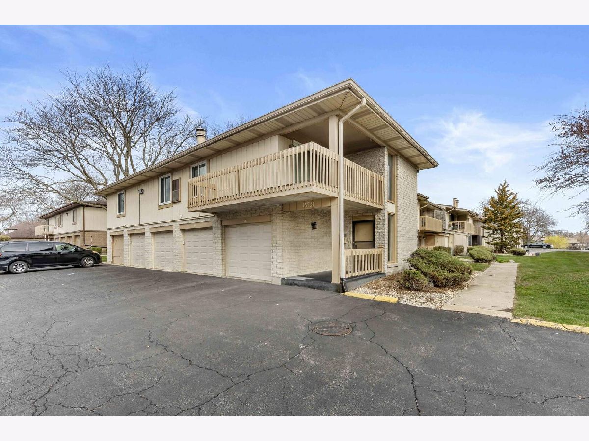 Condos & Townhomes & Homes Sold Orlan Brook Orland Park Illinois, 15721 Orlan Brook
