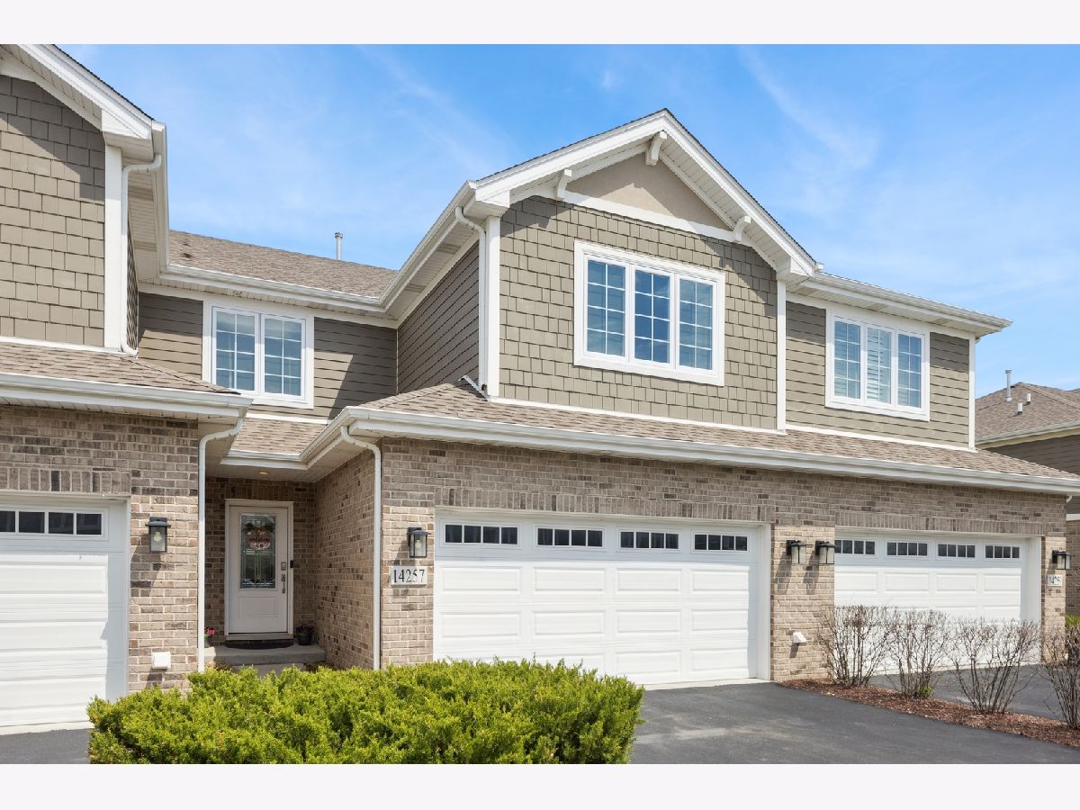 Condos & Townhomes Sold Seven Oaks Lemont Illinois, 14257 Lacey