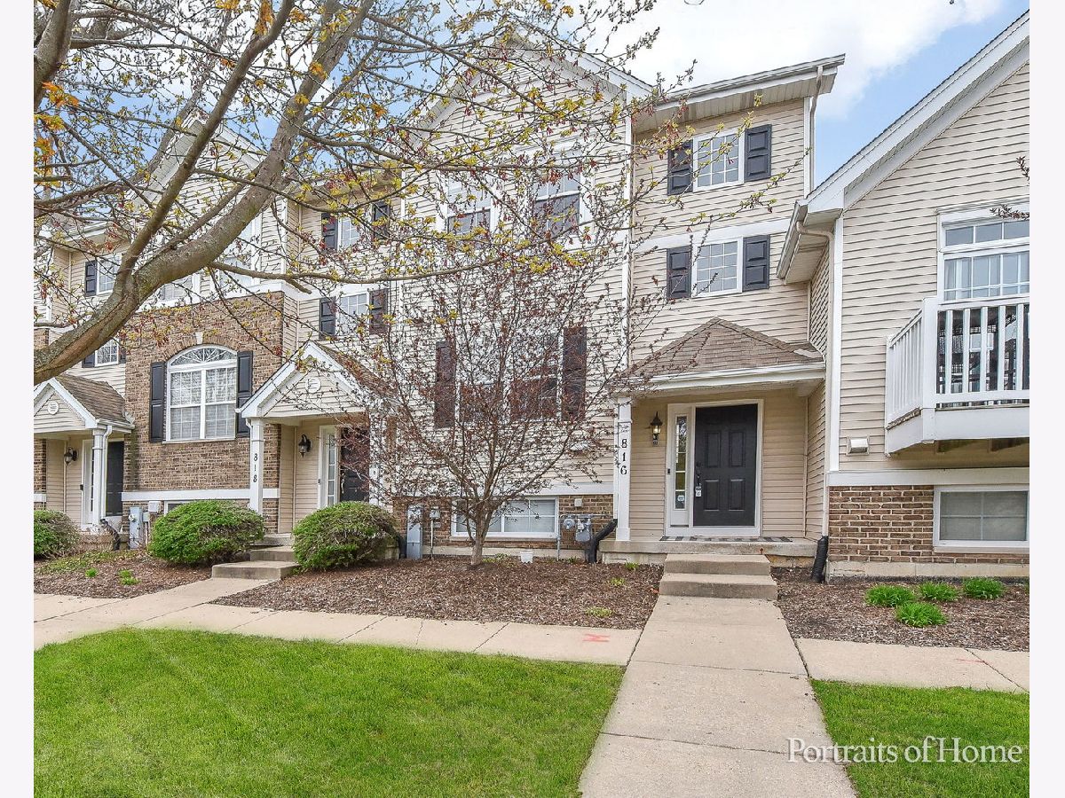 Townhomes & Homes Sold Southbury Oswego Illinois, 816 Shadowbrook