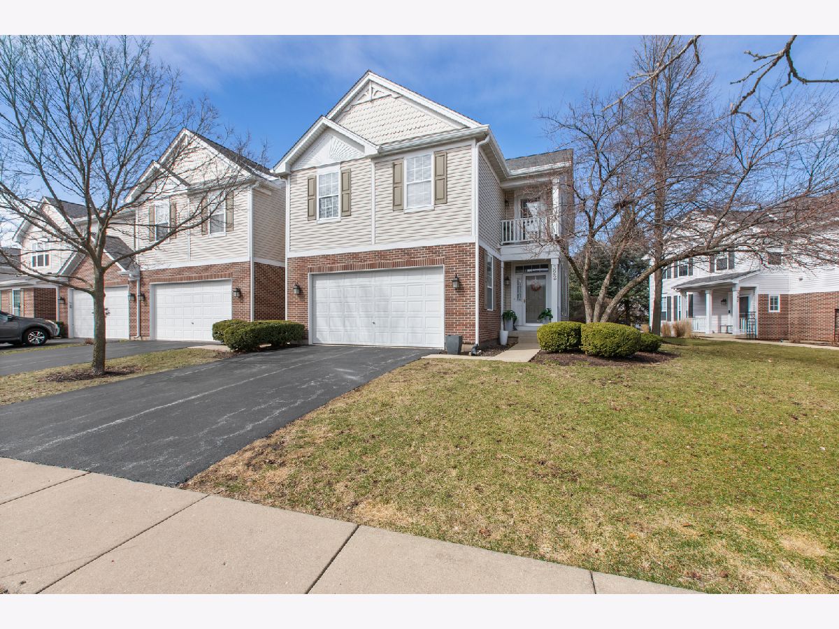 Homes & Townhomes & Condos Sold Fisher Farms Geneva Illinois, 322 Larsdotter
