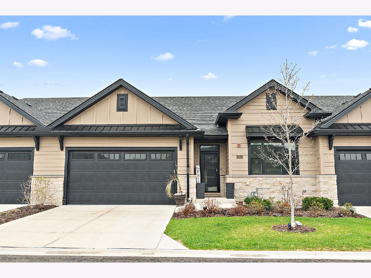 Condos & Townhomes Sold Villas Of Clover Ridge Lockport Illinois, 1313 Lacoma